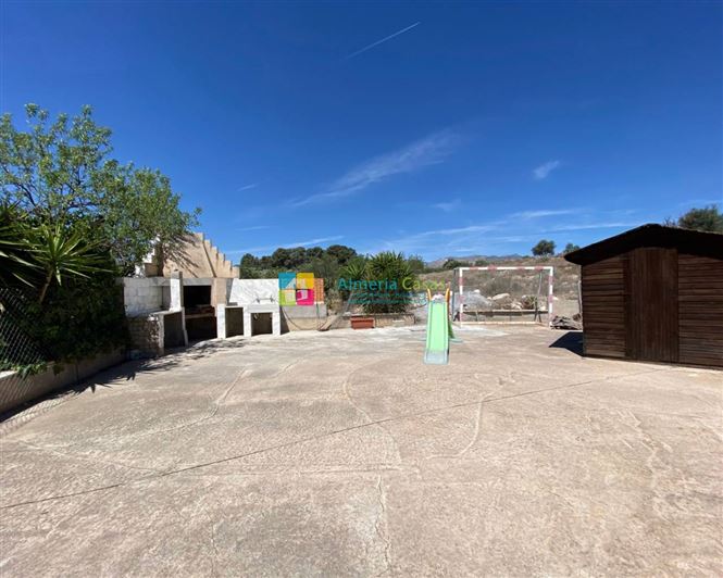 Image No.16-2 Bed Country House for sale