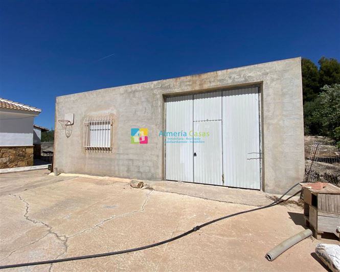 Image No.21-2 Bed Country House for sale