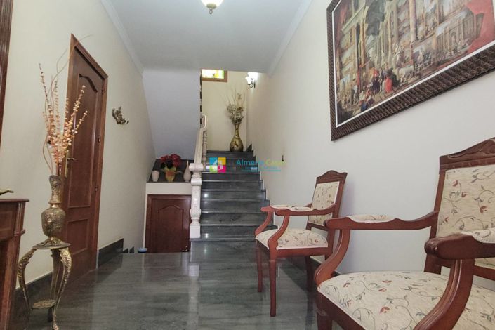 Image No.2-5 Bed Townhouse for sale