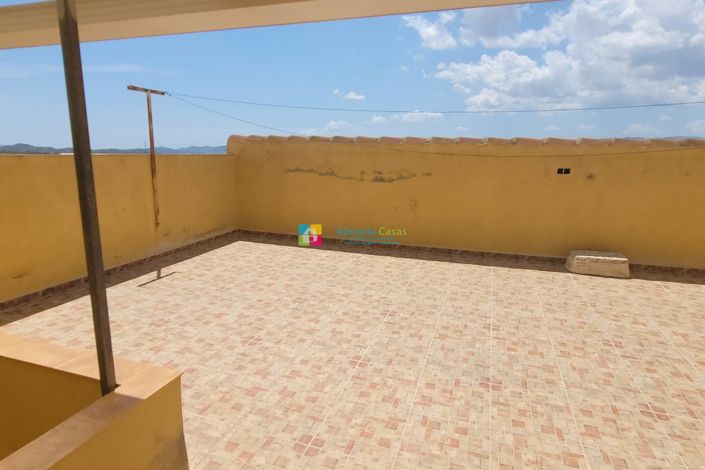 Image No.43-5 Bed Townhouse for sale