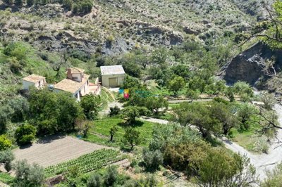 5 Bed Villa for sale