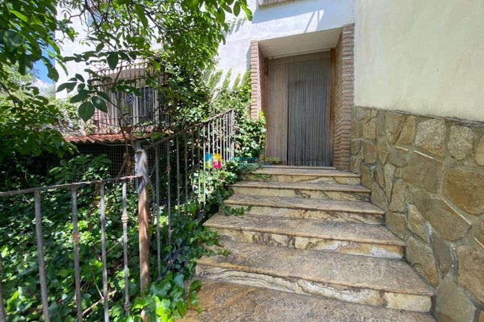 Image No.5-5 Bed Villa for sale