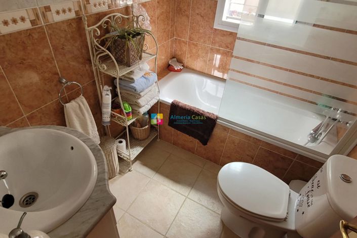 Image No.18-4 Bed Villa for sale