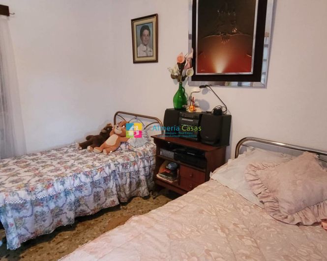 Image No.12-5 Bed Country House for sale