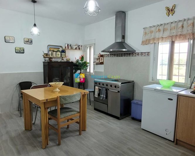 Image No.16-5 Bed Country House for sale