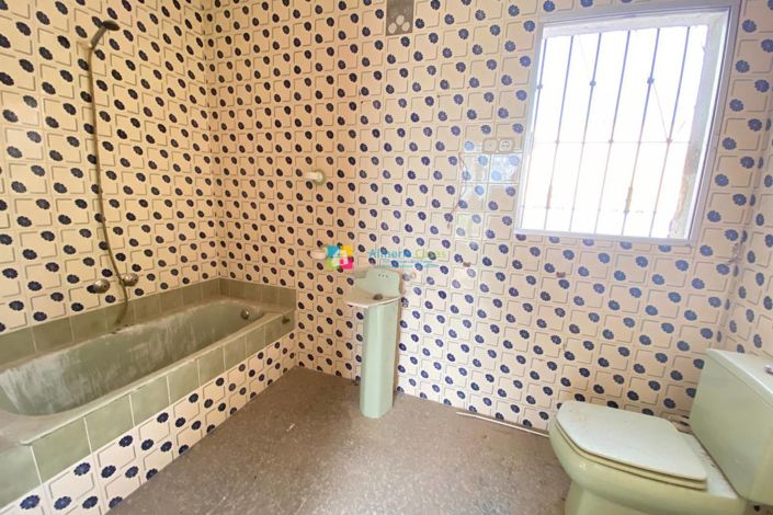 Image No.13-4 Bed Villa for sale