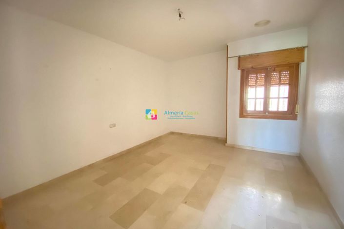 Image No.15-4 Bed Villa for sale