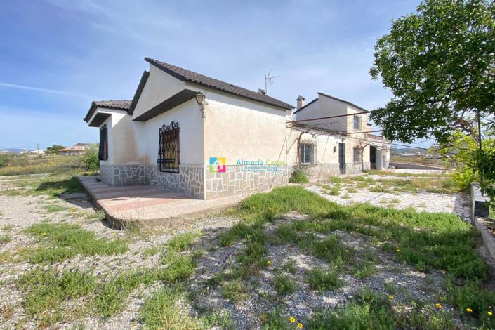 Image No.3-4 Bed Villa for sale