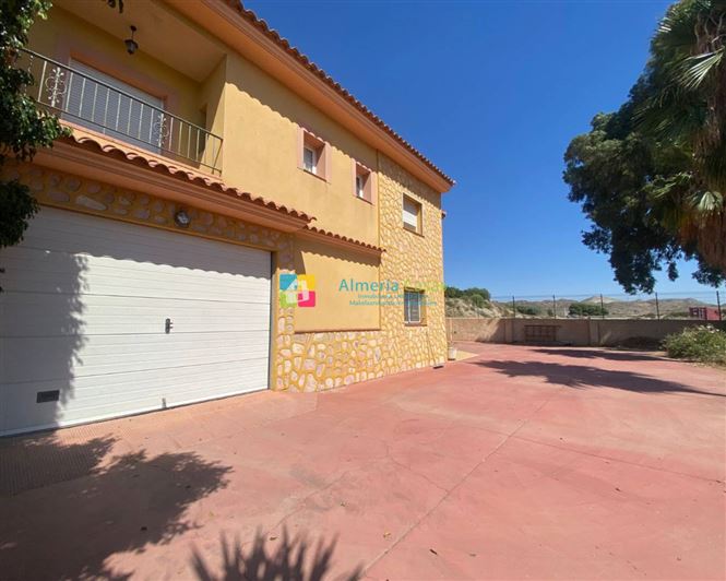 Image No.5-4 Bed Villa for sale