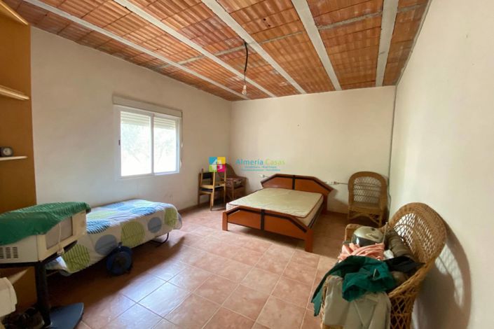 Image No.10-4 Bed Country House for sale