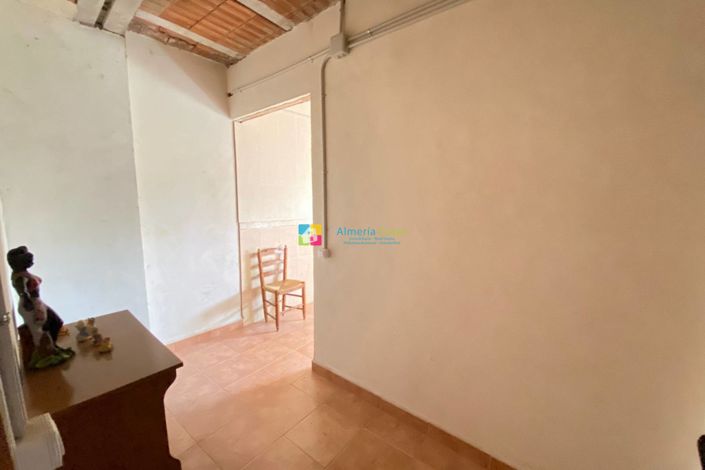 Image No.16-4 Bed Country House for sale