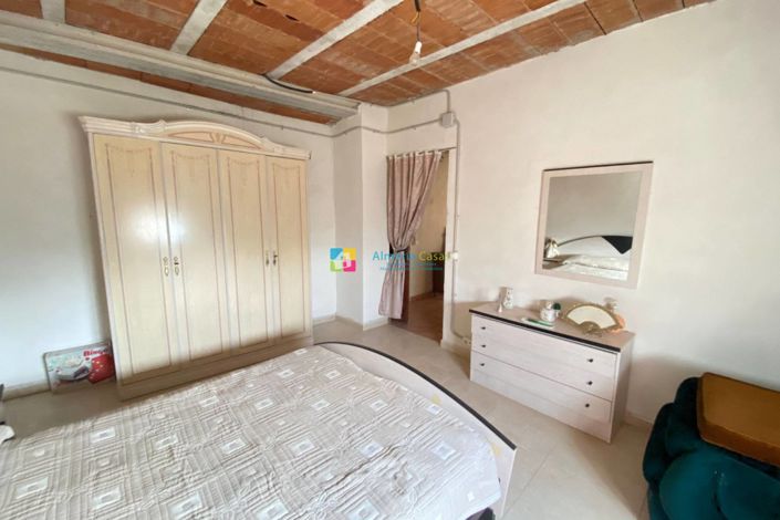 Image No.19-4 Bed Country House for sale