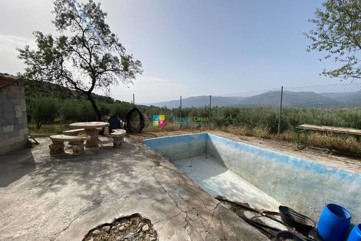 Image No.37-4 Bed Country House for sale