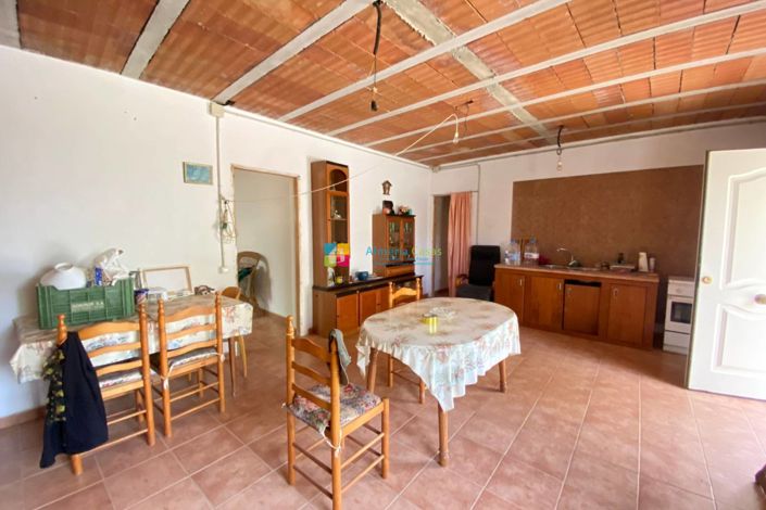 Image No.8-4 Bed Country House for sale