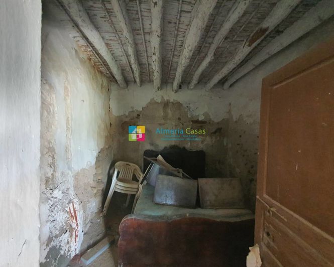 Image No.8-5 Bed Country House for sale