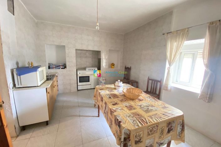 Image No.12-5 Bed Country House for sale