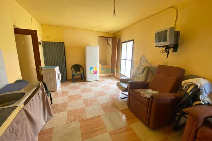 Image No.17-5 Bed Country House for sale