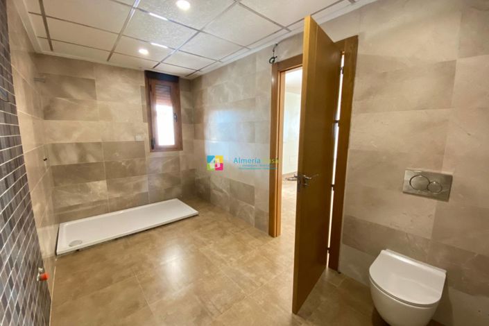 Image No.13-5 Bed Villa for sale