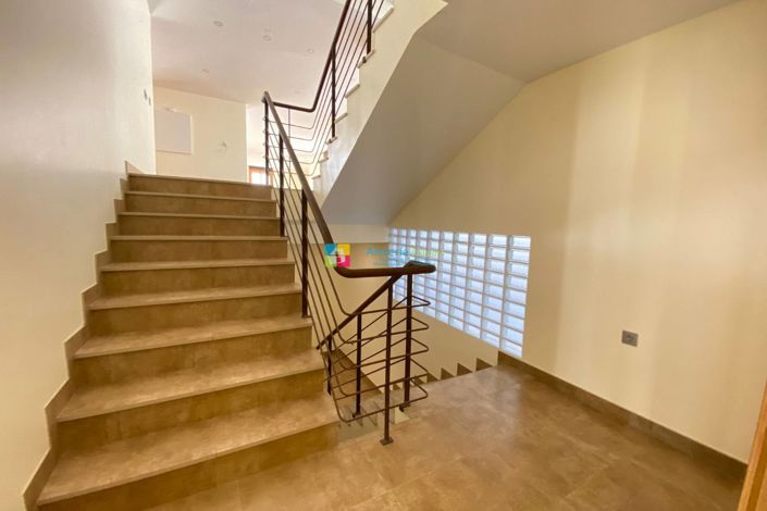 Image No.15-5 Bed Villa for sale