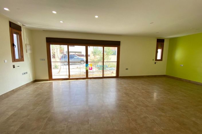 Image No.18-5 Bed Villa for sale