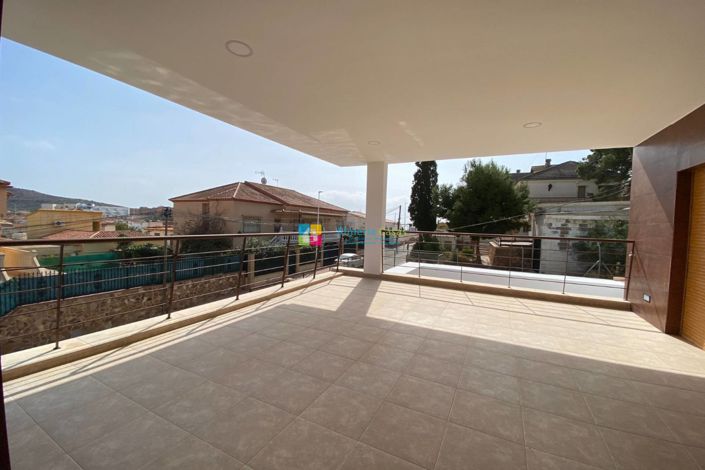 Image No.32-5 Bed Villa for sale