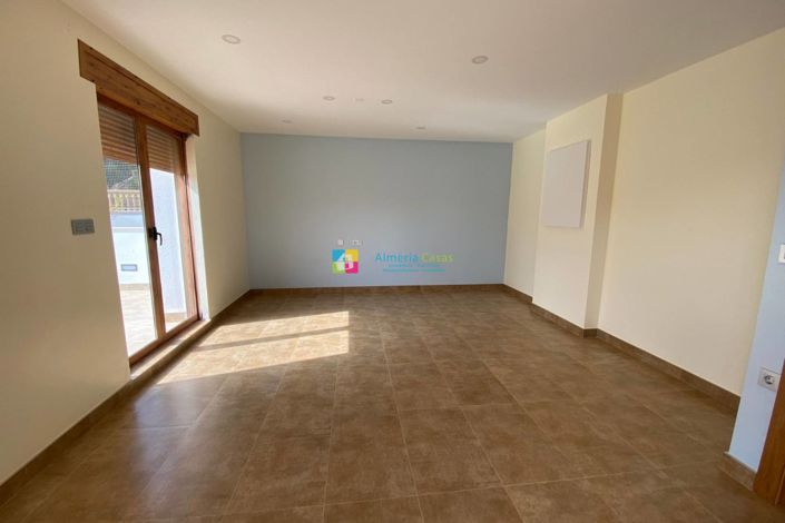 Image No.35-5 Bed Villa for sale