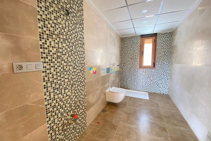 Image No.37-5 Bed Villa for sale