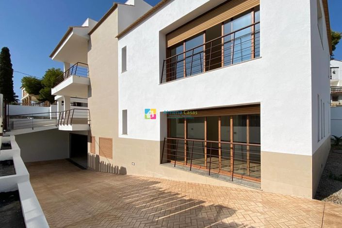 Image No.4-5 Bed Villa for sale