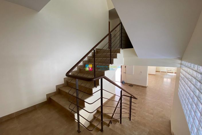 Image No.41-5 Bed Villa for sale