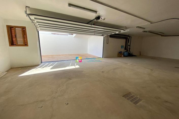 Image No.42-5 Bed Villa for sale