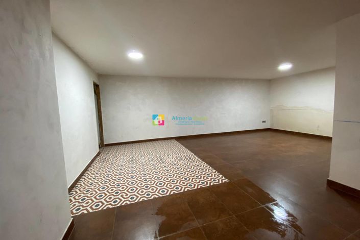 Image No.44-5 Bed Villa for sale