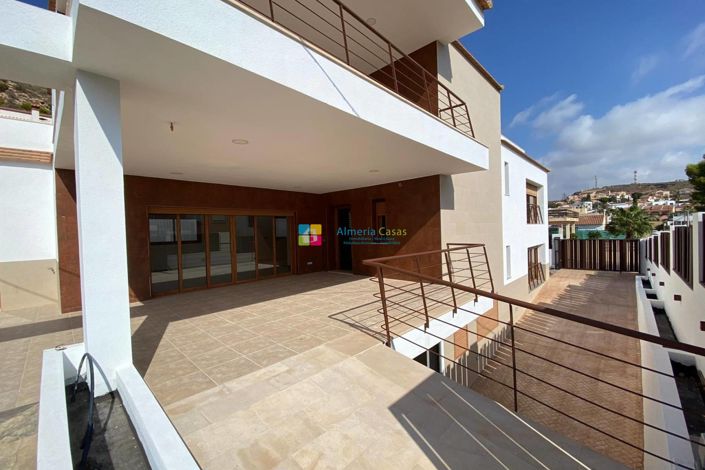 Image No.45-5 Bed Villa for sale