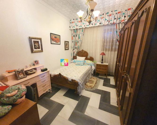 Image No.13-4 Bed Townhouse for sale