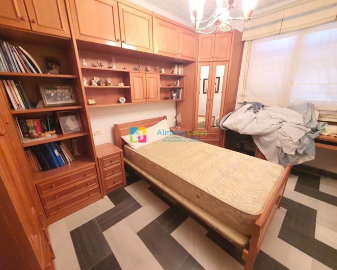 Image No.22-4 Bed Townhouse for sale