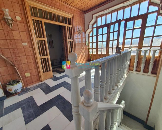 Image No.3-4 Bed Townhouse for sale