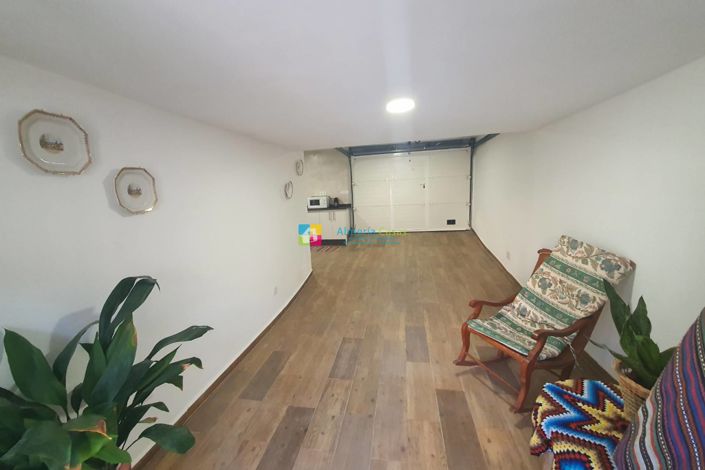 Image No.24-5 Bed Townhouse for sale