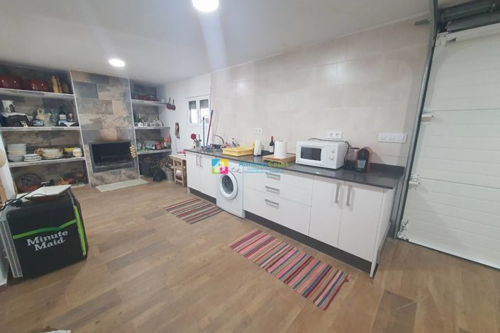 Image No.26-5 Bed Townhouse for sale