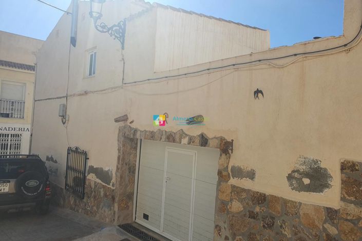 Image No.3-5 Bed Townhouse for sale