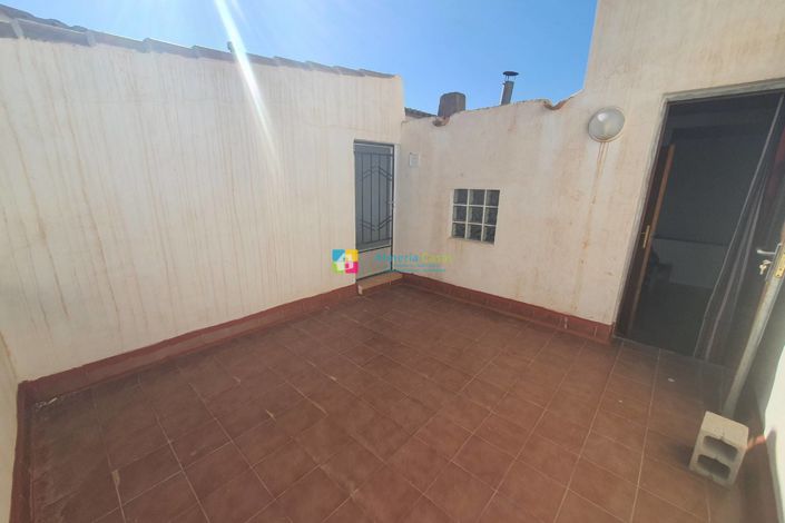 Image No.38-5 Bed Townhouse for sale