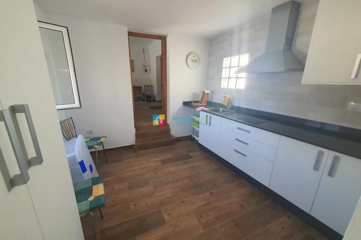 Image No.41-5 Bed Townhouse for sale