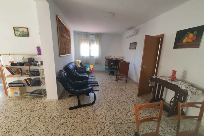 Image No.43-5 Bed Townhouse for sale