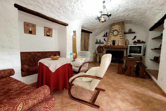 Image No.23-4 Bed House for sale