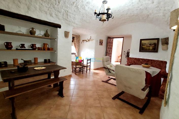 Image No.27-4 Bed House for sale