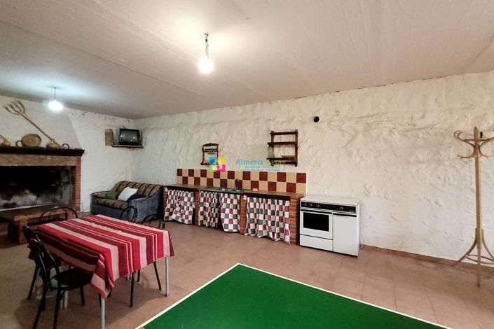 Image No.44-4 Bed House for sale