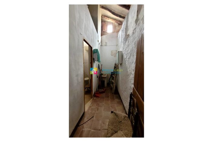 Image No.39-9 Bed Townhouse for sale