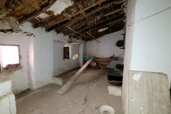 Image No.46-9 Bed Townhouse for sale