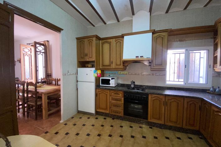 Image No.21-3 Bed Country House for sale