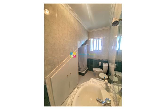 Image No.24-3 Bed Country House for sale