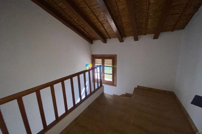 Image No.25-3 Bed Country House for sale