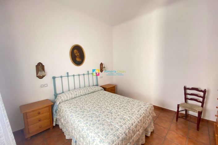 Image No.8-3 Bed Country House for sale